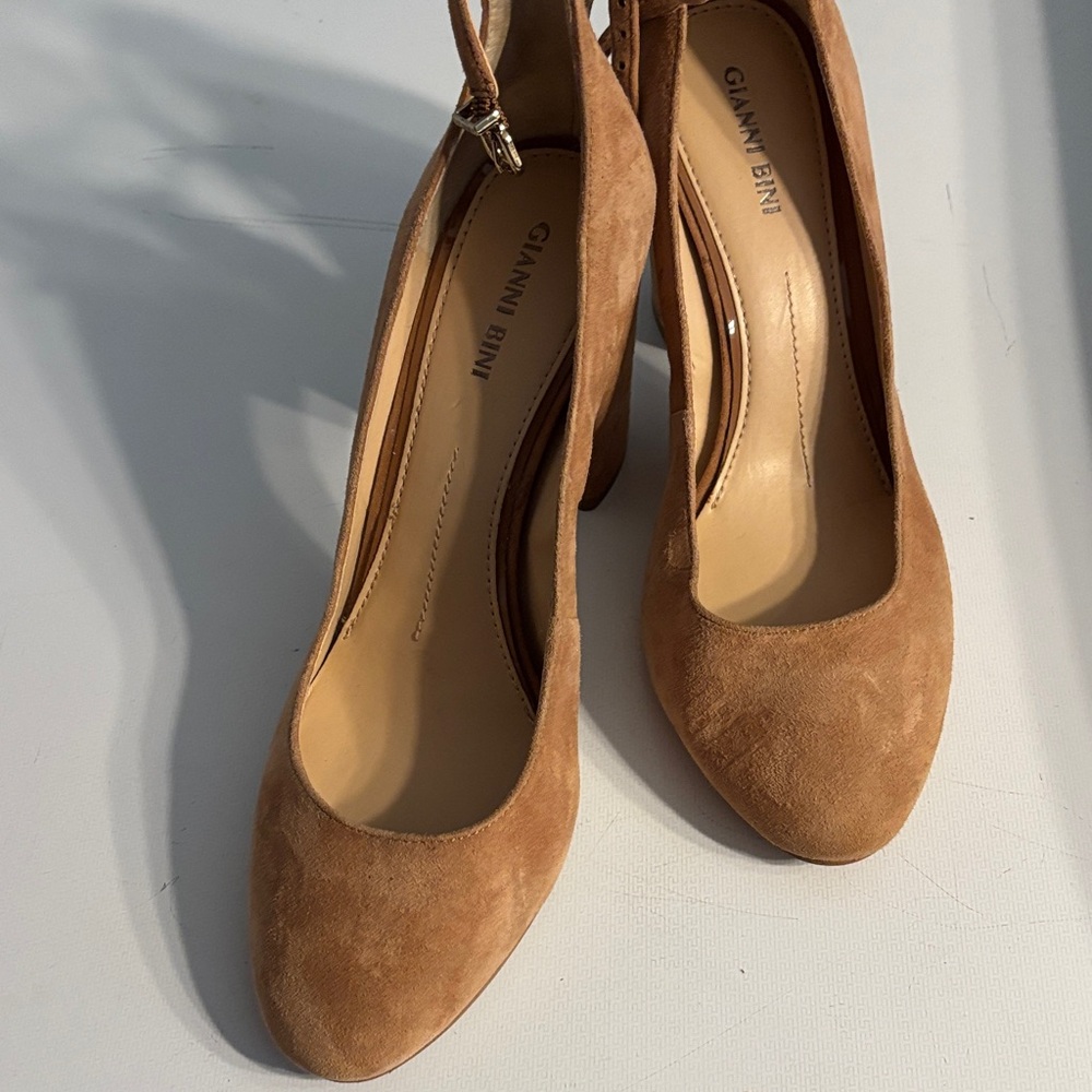 Gianni Bini Camel Suede Slingback Pumps - Picture 4 of 8